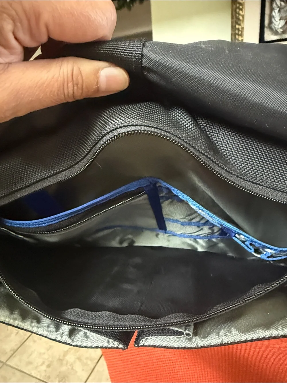 Think Tank Photo Urban Disguise shoulder bag-pre-loved.